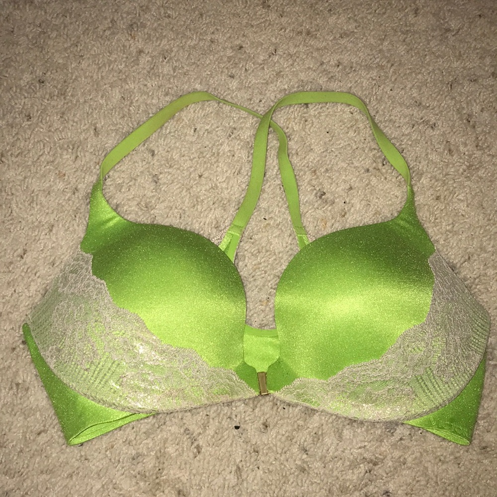 Victoria Secret 36D push up front closure